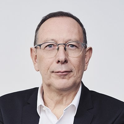 251112LOREAL03VIANNEYDERVILLE045V02SQUARE