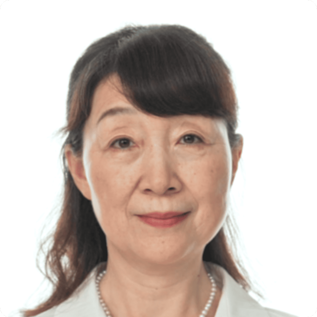 2026diversity equity inclusion05two side components imageelder woman smiling in front of a white sc