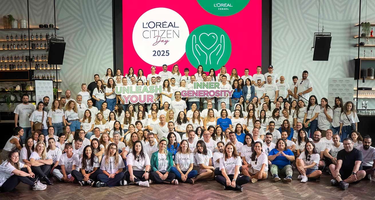 תמונה קבוצתית של כל המשתתפים ביום האזרחות הטובה