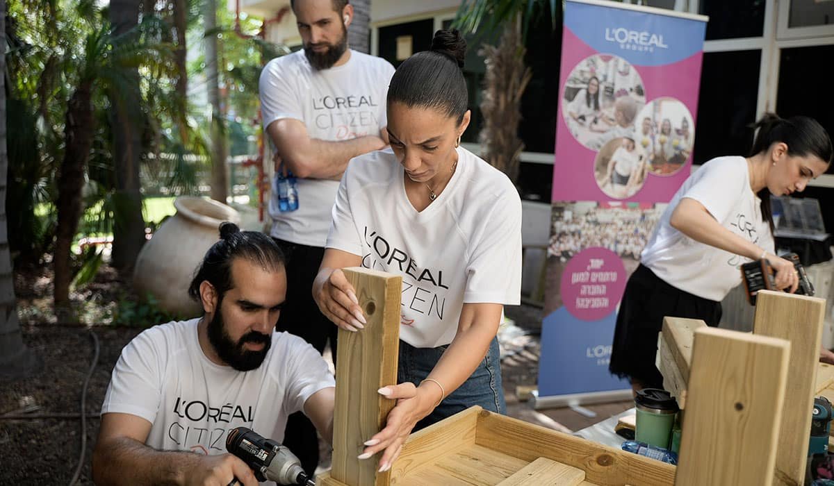 פעילות לוריאל ביום האזרחות הטובה בכפר עידוד לאנשים מיוחדים