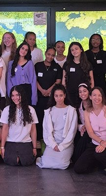 משתתפי תוכנית לוריאל ישראל לקידום נערות במדע