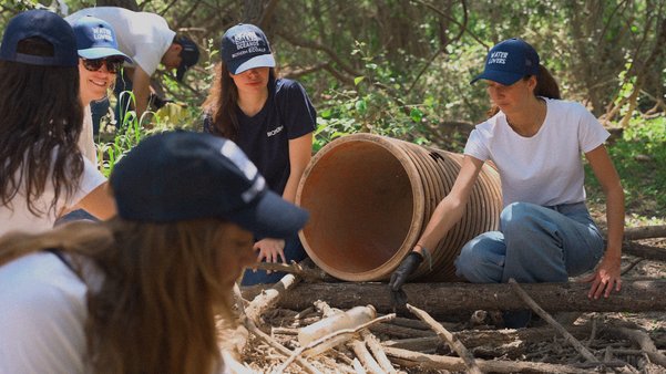 Limpia Rios Salva Oceanos Biotherm 32