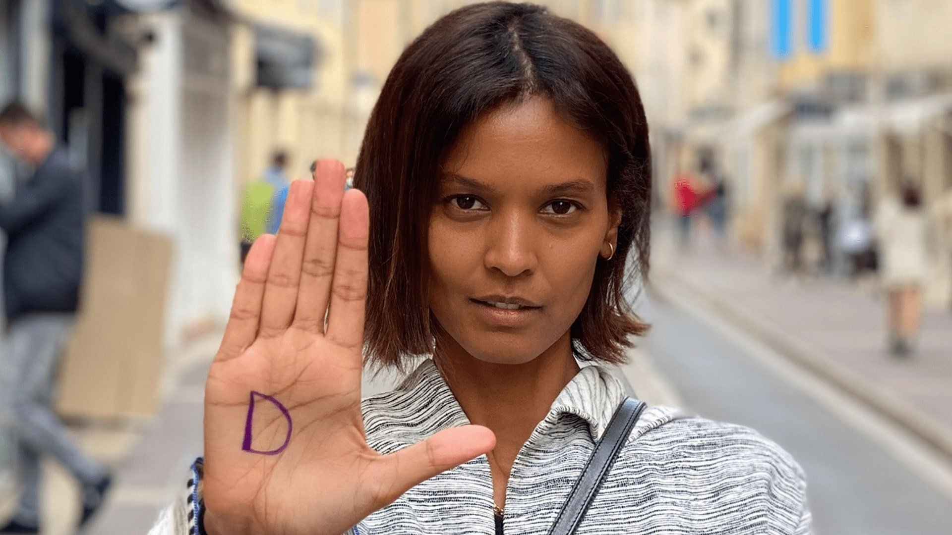 L'Oréal Paris leva treinamento antiassédio 'Stand Up' para o mundo